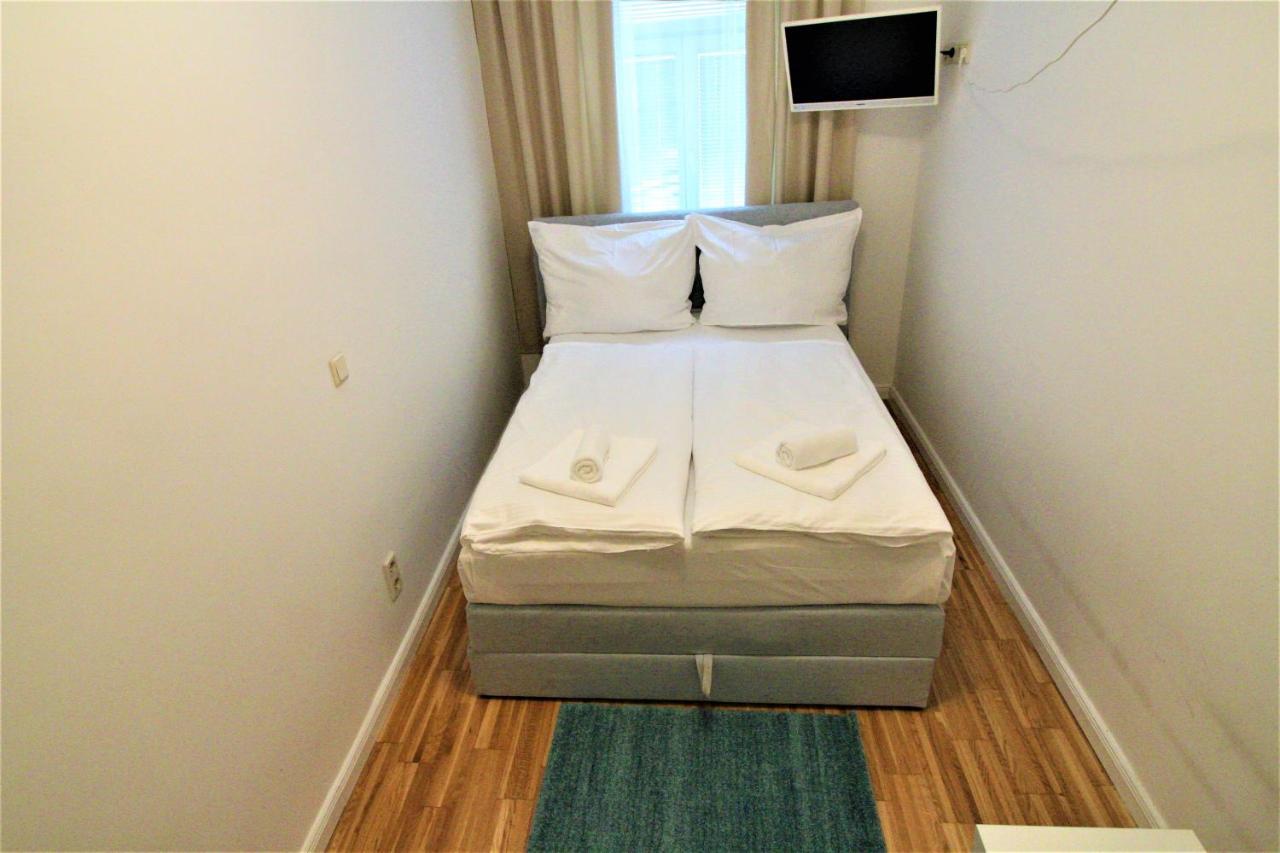 Small Studio Close To City Center Wiedeń Zewnętrze zdjęcie
