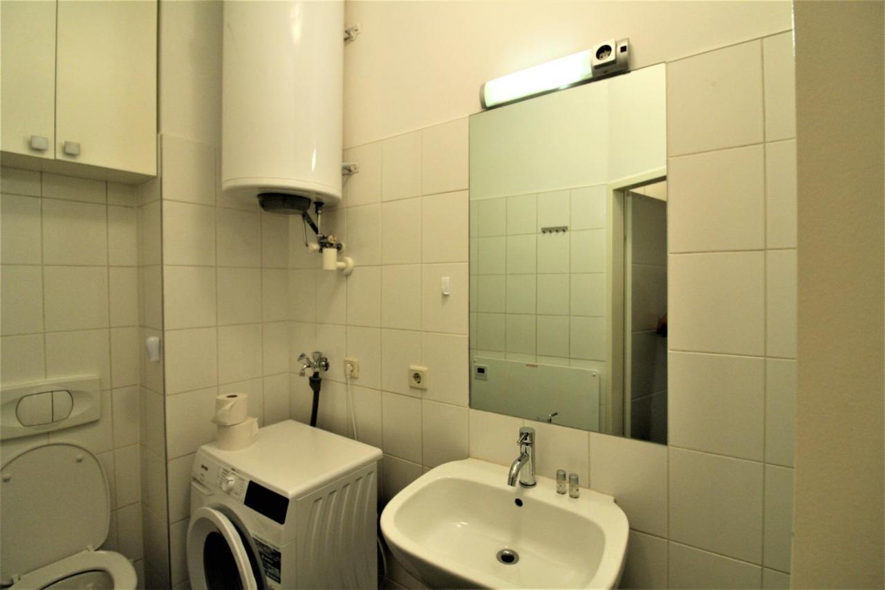 Small Studio Close To City Center Wiedeń Zewnętrze zdjęcie