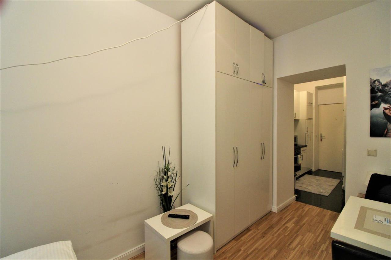 Small Studio Close To City Center Wiedeń Zewnętrze zdjęcie
